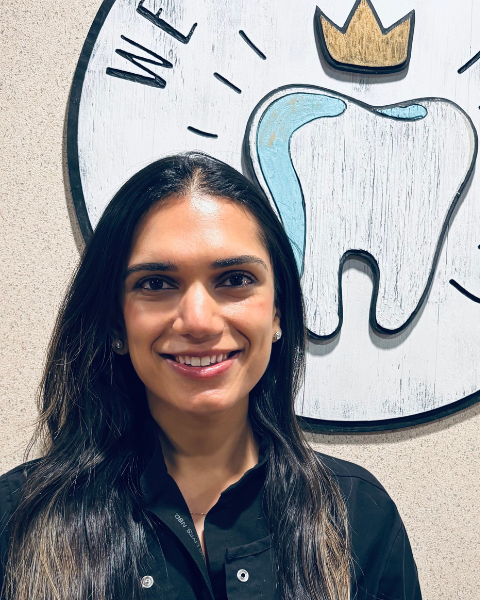 Dr. Anushka Prakash, Dds